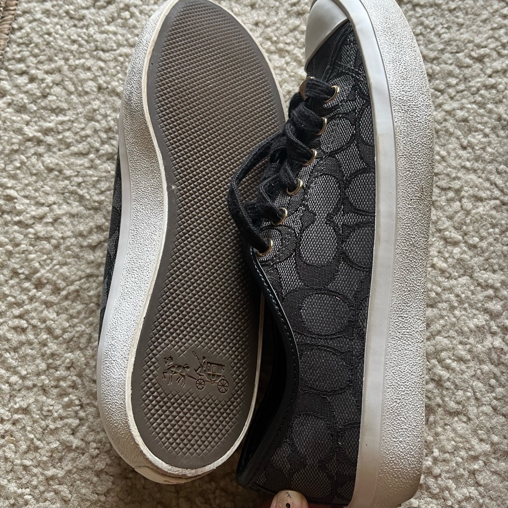 Coach brand women’s tennis shoes fashion size 7.5